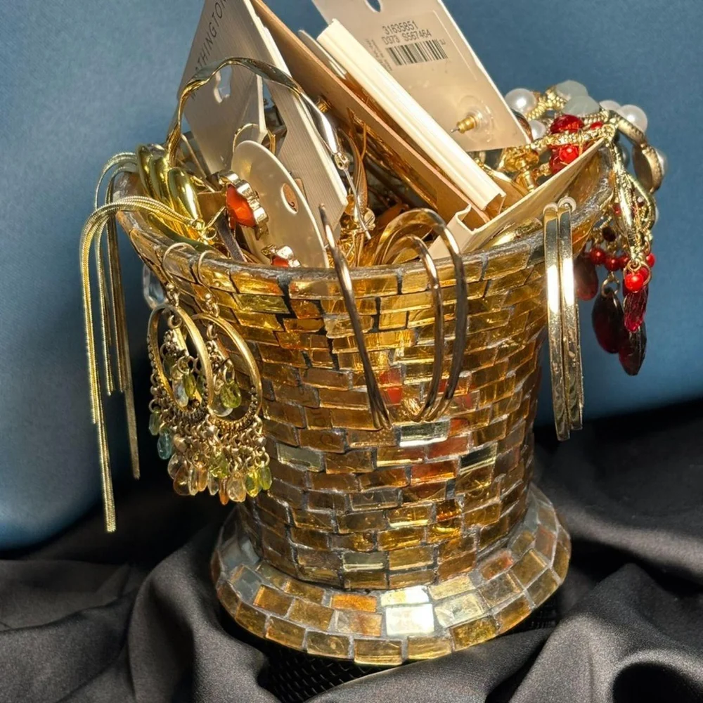 The Ultimate Gold Earring Hoard + Mosaic Vessel